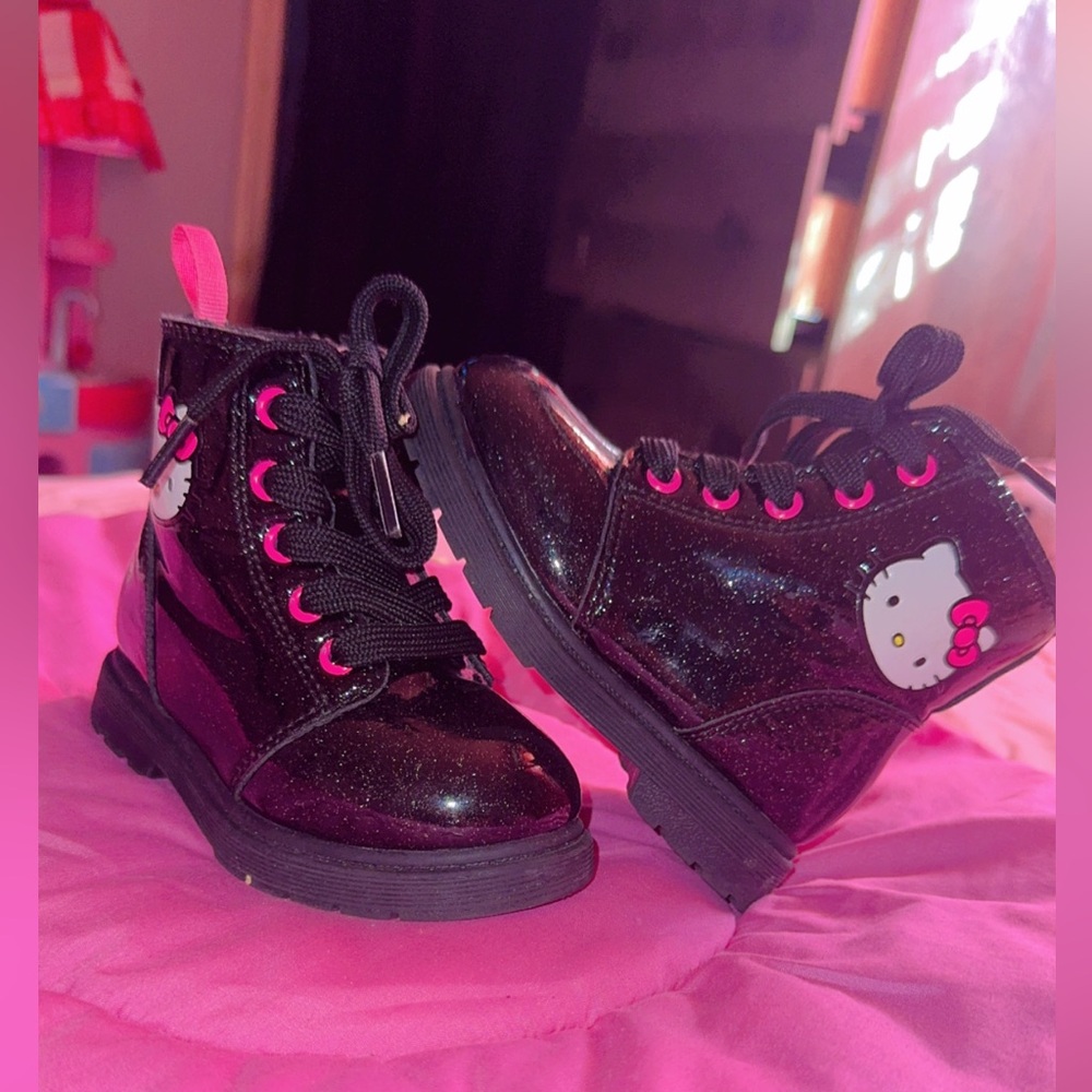 Hello Kitty Black  Boots